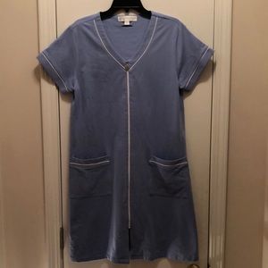 NWOT Eileen West zip front Robe